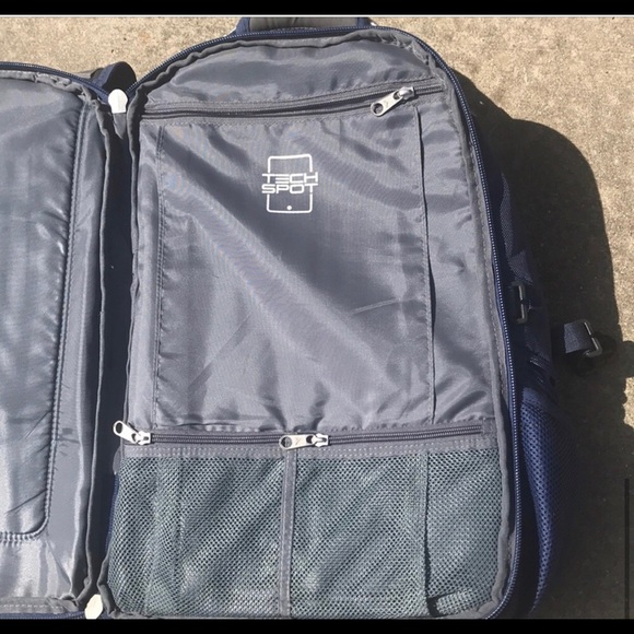 Backpack - Picture 5 of 6